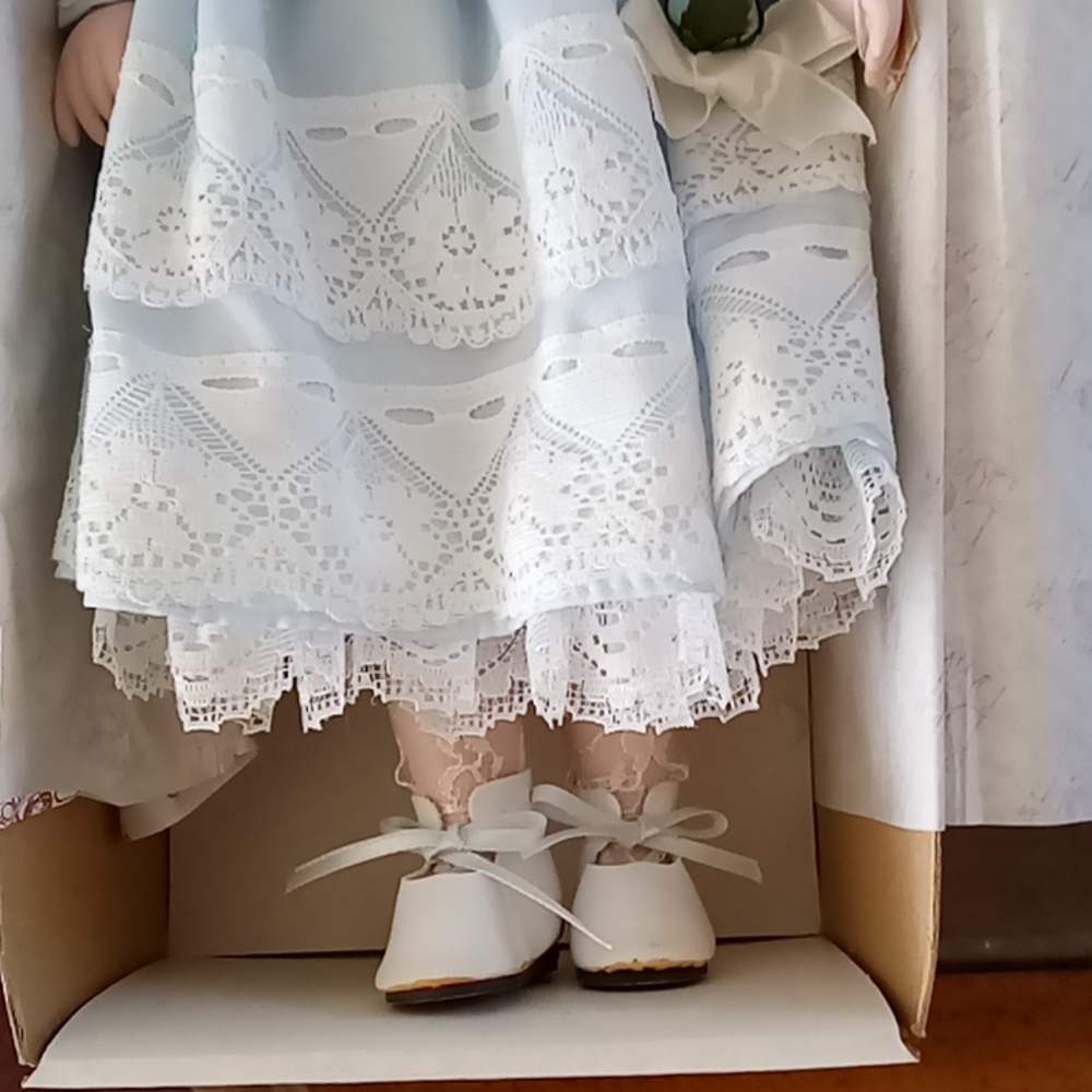 NWT Vintage Porcelain Doll - Picture 8 of 9